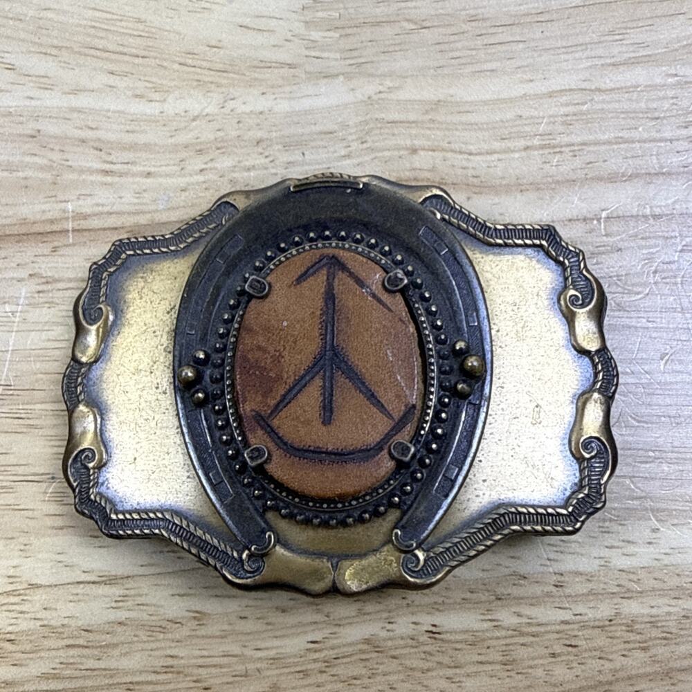 Vintage Western Horseshoe With Large Leather Center Piece Metal Belt Buckle